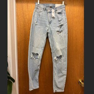 American Eagle Highest Rise Mom Jean Size 2